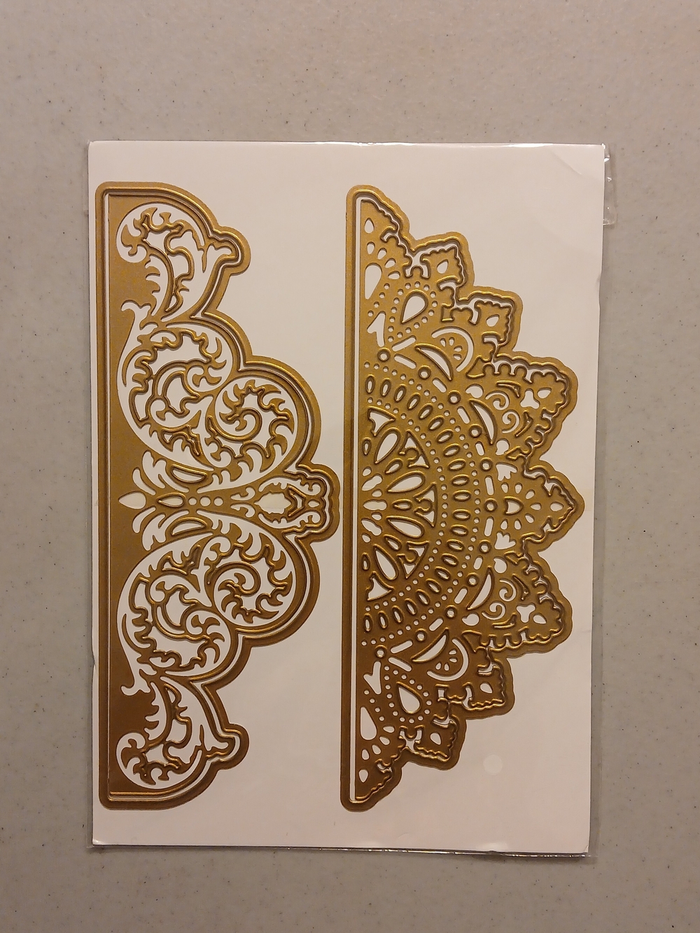 Anna Griffin Radial Border Dies Set Of 4